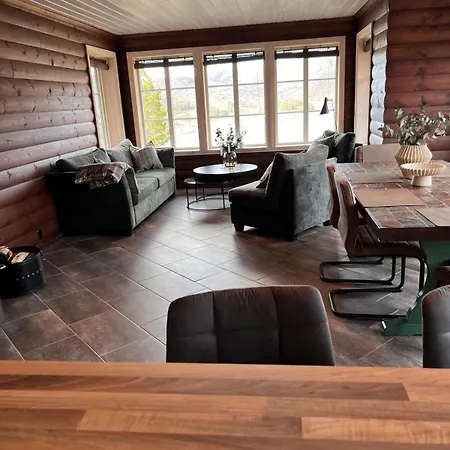 Holiday home Great Family Overlooking Stordalen