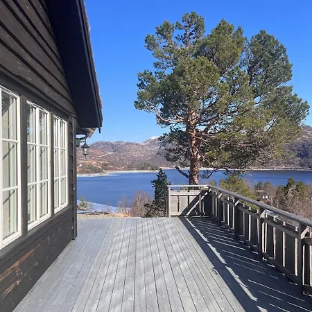 Drom Deg Bort Til Fjells Velkommen Til En Perle Av En Masfjorden
