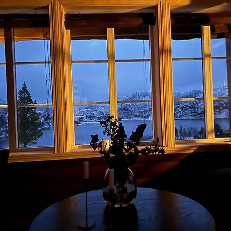 Great Family Overlooking Stordalen Masfjorden